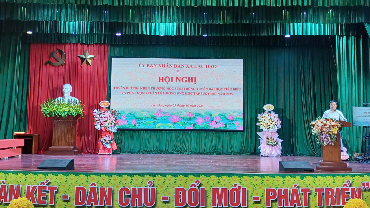 Xã Lạc Đạo tổ chức hội nghị Tuyên dương khen thưởng học sinh trúng tuyển Đại học tiêu biểu và phát động tuần lễ hưởng ứng học tập suốt đời  năm 2025.