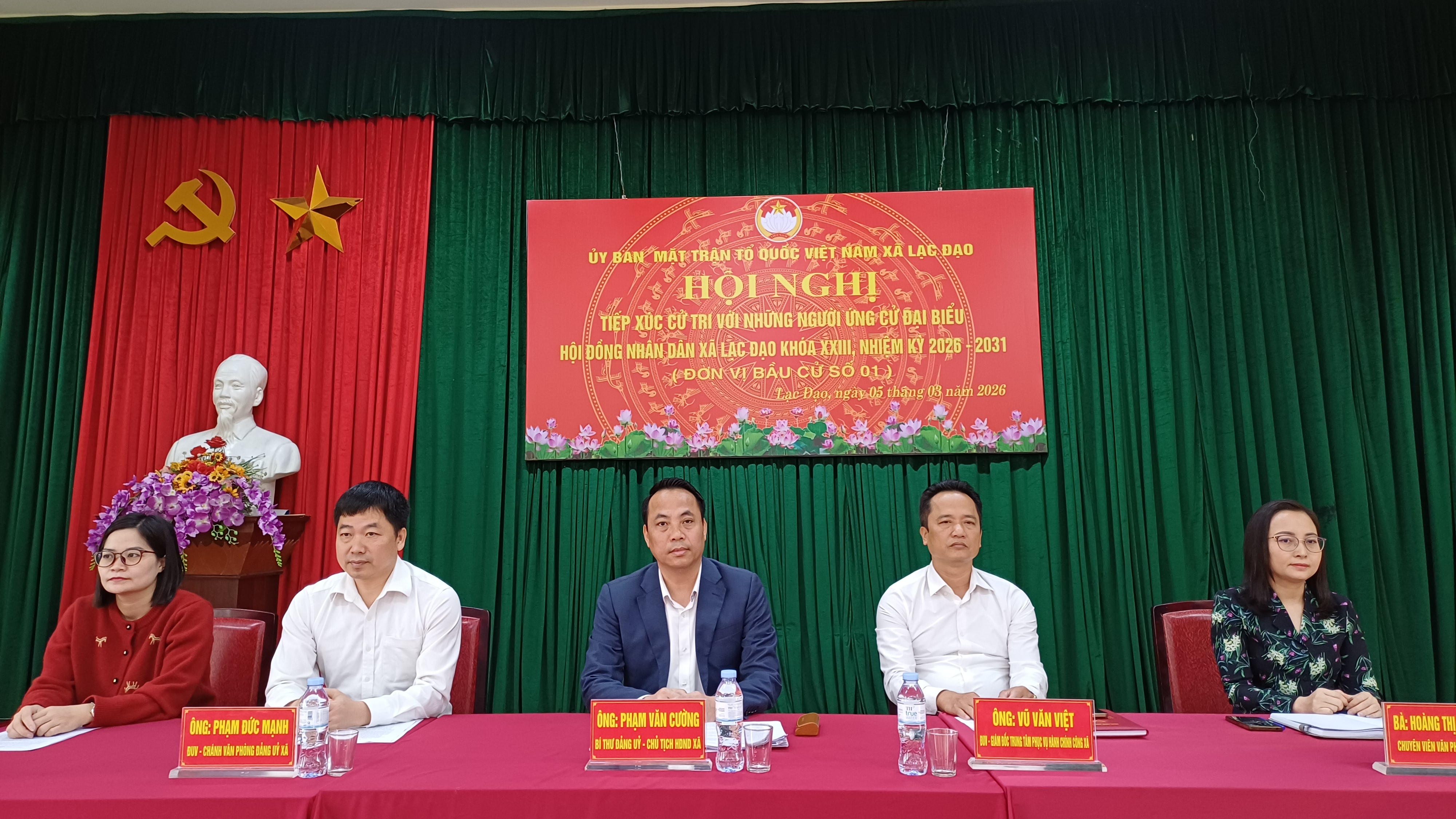 Hội nghị tiếp xúc giữa cử tri với những người ứng cử  đại biểu HĐND xã Lạc Đạo khoá XXIII, nhiệm kỳ 2026 - 2031, tại đơn vị bầu cử số 1, thôn Nghĩa Lộ và Cát Lư