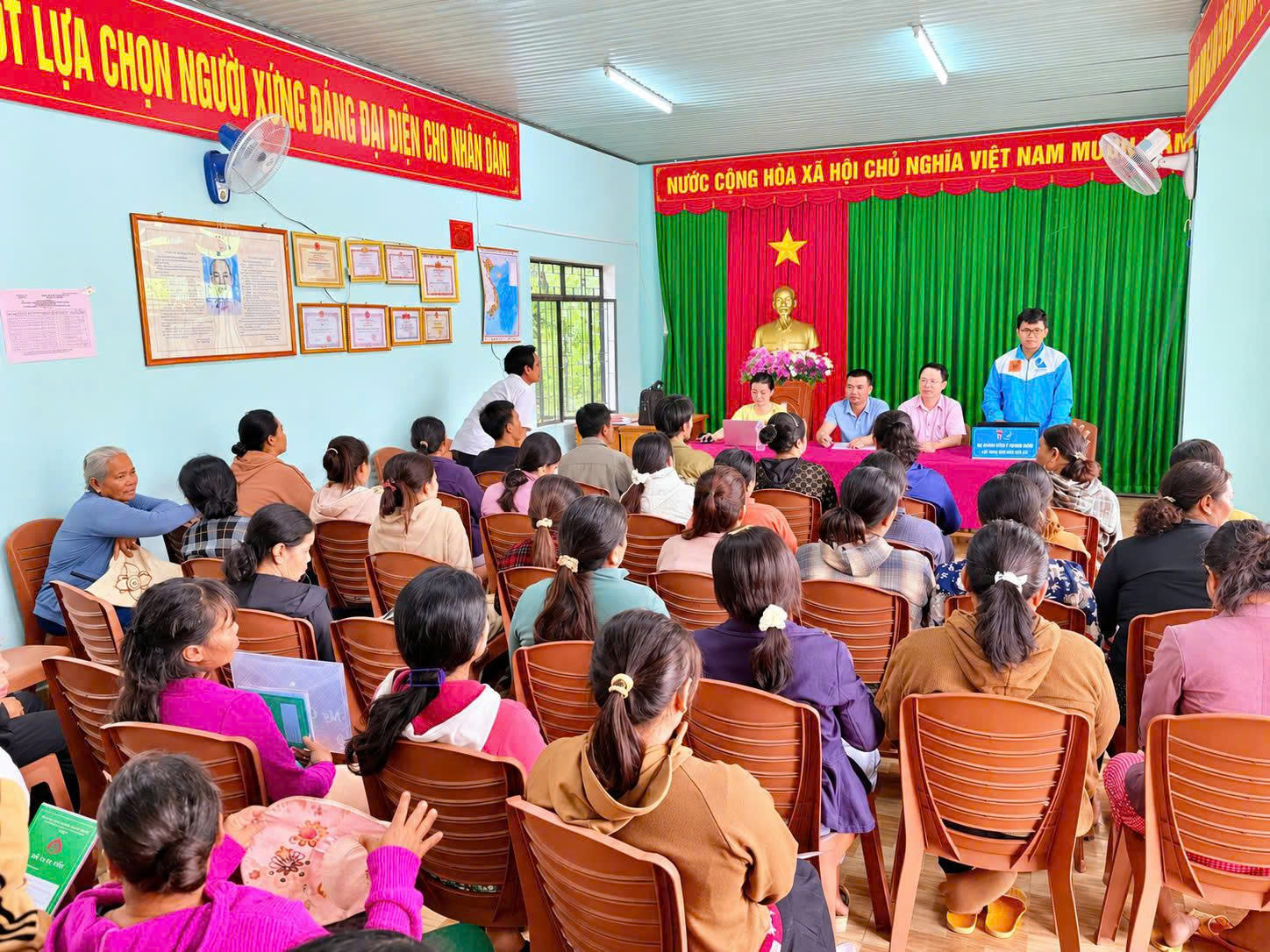 Phòng giao dịch Ngân hàng Chính sách xã hội Văn Lâm: Triển khai Quyết định 70/QĐ-HĐQT – Nâng chất lượng hoạt động từ 199 Tổ Tiết kiệm và Vay vốn