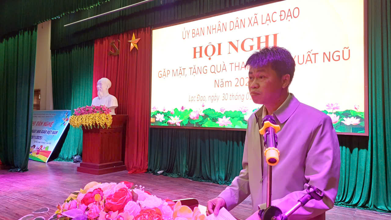 Ủy ban nhân dân xã Lạc Đạo tổ chức Gặp mặt, tặng quà thanh niên xuất ngũ năm 2026